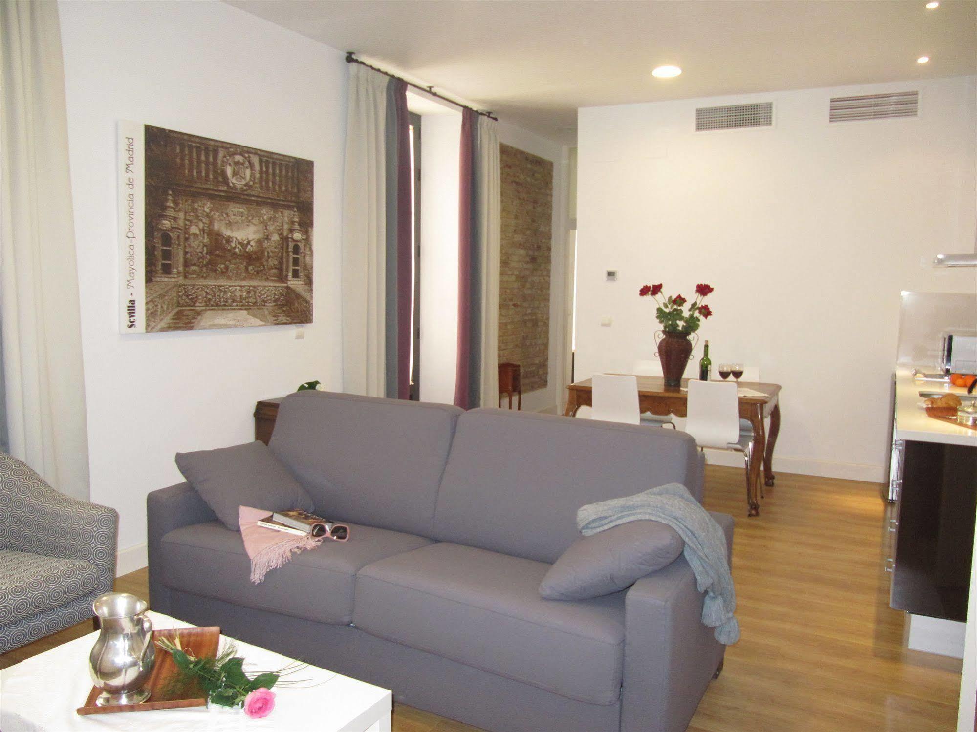 Life Apartments Alberto Lista Σεβίλλη Εξωτερικό φωτογραφία